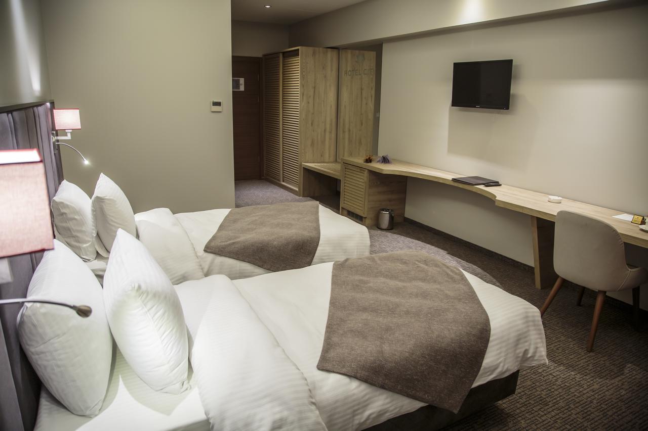Hotel City Inegoel Zewnętrze zdjęcie