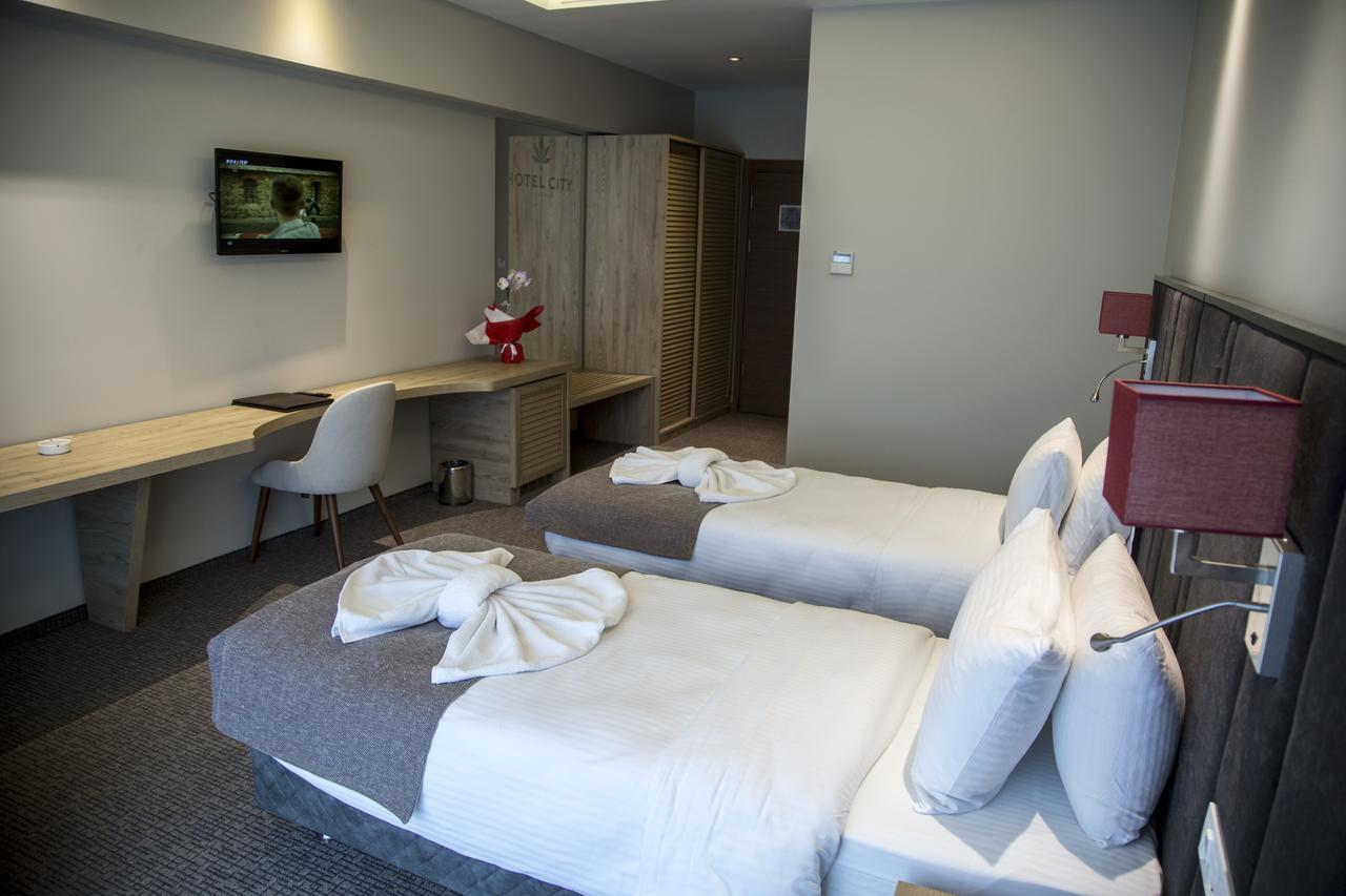 Hotel City Inegoel Zewnętrze zdjęcie